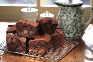 01-gourmet-central-Pear_chocolate-brownies