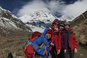 trek nepal empower women
